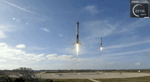 Synchronized falcon heavy landing